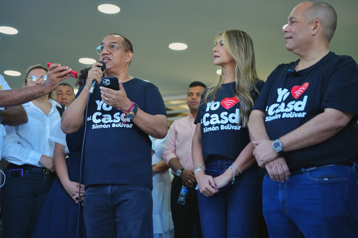 GobdelCesar's tweet photo. Seguimos En Marcha para consolidar el Mejor estándar de calidad educativa en el Caribe. Inauguramos el nuevo CASD Simón Bolívar para Valledupar y la creación de una nueva modalidad académica enfocada en las tecnologías emergentes, para que nuestros bachilleres sean competitivos https://t.co/A75FZehfpe