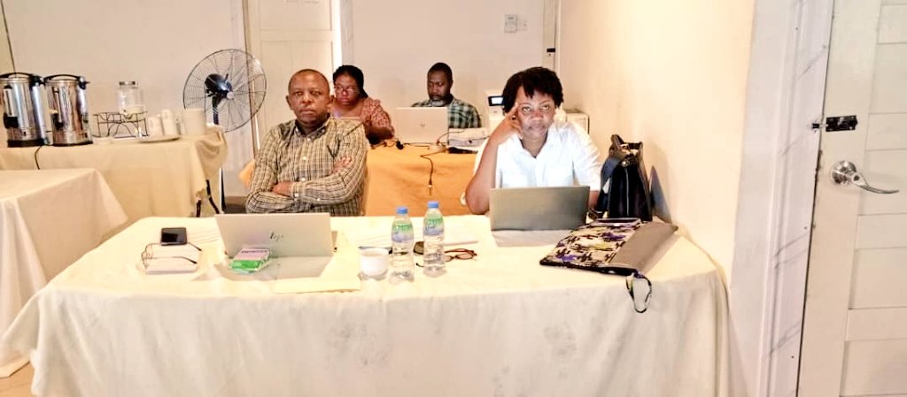 kamandaskamara's tweet image. Proud to be a part of a great @Plan_SLE leadership team who spent a week long reviewing our programmes, setting a key milestone for our new 5-year country strategy. It was exhaustive but very insightful, inspiring, and fruitful engagements.
@muni_issifu
#movingtrain