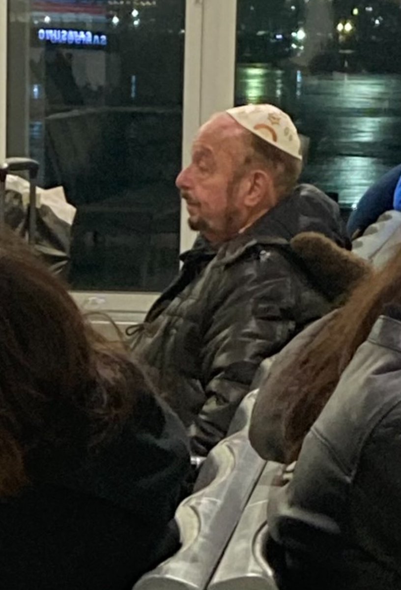 uricovagerev tweet media