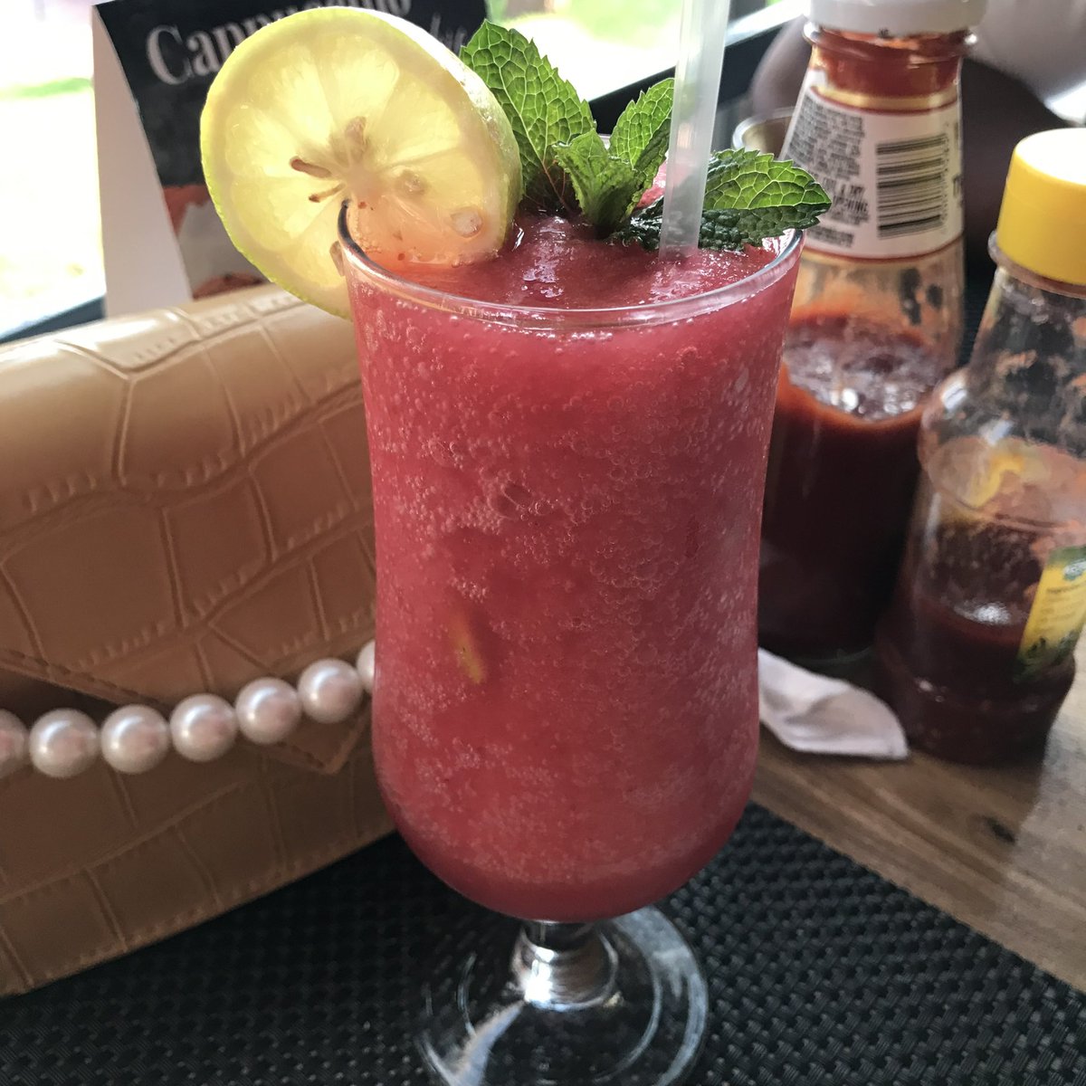 ForkAroundLsk's tweet photo. Prawnappetit 🦐 Check out my new review of Siesta by mint https://t.co/ZytW9PEYS0 https://t.co/73wY4vOmDL