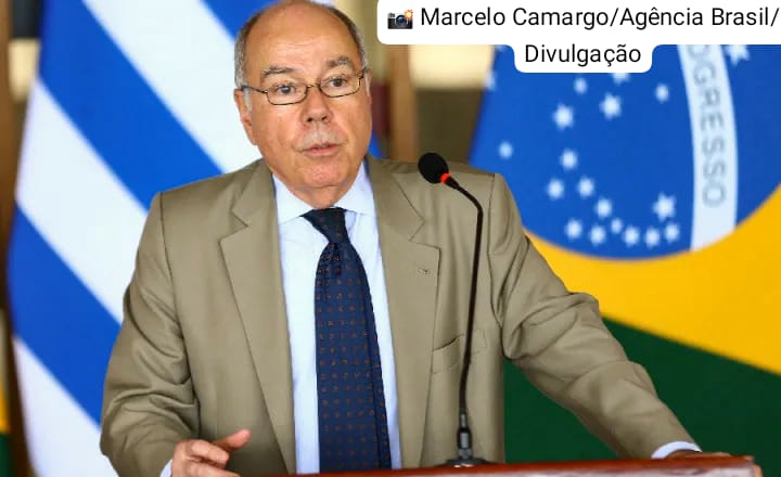 deolhonofront's tweet photo. 🇿🇦🇧🇷 | A Folha de São Paulo publicou ontem (21) um artigo do #chanceler brasileiro, #Mauro Vieira, sobre a decisão do #Brasil de apoiar a ação da #África do Sul na #CIJ pela proteção da população #palestina.
Ele afirmou que a ação não é uma manifestação de antissemitismo. https://t.co/5y0xwhzTTN