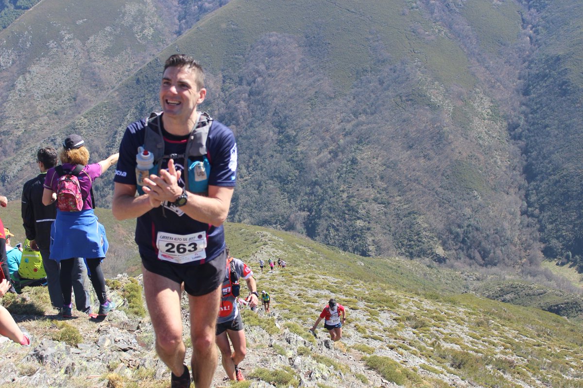 Bulería bulería 💃🏻🕺🏻

Como sigan las cosas así este año “pinta” en calorcito… 🥵

Por cierto… ¿Sabéis cómo acaba este año la entrada en meta? 📉

Inscríbanse carreraaltosil.com/inscripciones 🤪