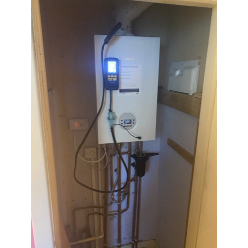 Last week, we completed an install of a new boiler for a woman in Kirkcaldy whose boiler broke down and hadn't been working for 2 whole years! She was referred to us by Cosy Kingdom and last week, we successfully installed a new A-rated Worcester 1000 completely free of charge.