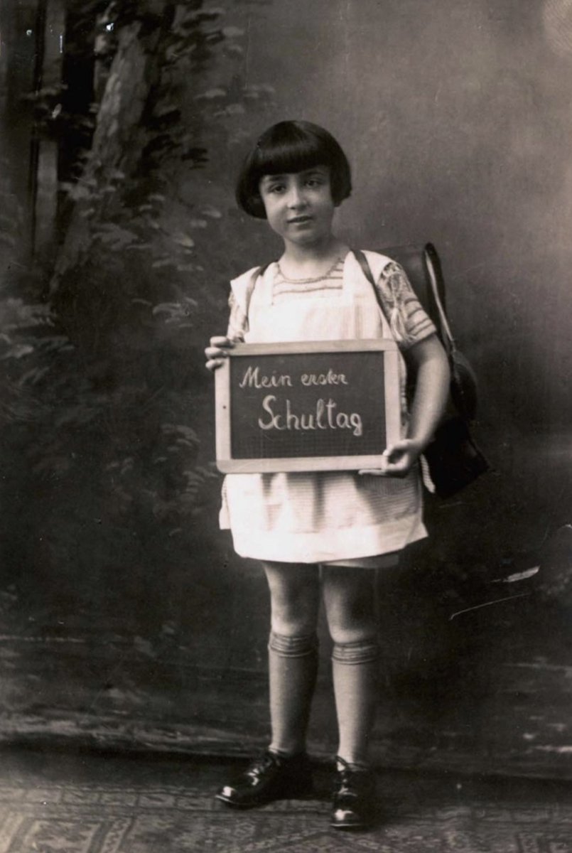 22 January 1922 | A German Jewish woman, Margot Rothensies, was born in Saarbruecken. She was a student. 

In 1942 she was deported to #Auschwitz. She did not survive.