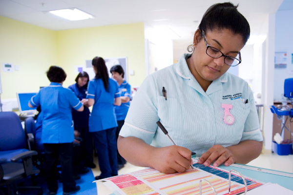 Are you in a Band 2 role? Did you know many staff in Band 2 are delivering Band 3 duties?

Find out if this applies to you and what you can do about it on our website: rcn.org.uk/band2to3