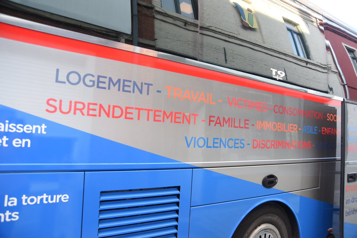 VilledeLoos's tweet photo. #busdelaccesaudroit 

🗓️Le 1er février prochain le bus de l'accès au droit sera de retour de 9h à 12h devant l'Hôtel de ville !  

💡Pour rappel, ce bus vous permet de bénéficier de permanences juridiques gratuites, assurées par des avocats et des étudiants bénévoles. https://t.co/UWnr27LjXh