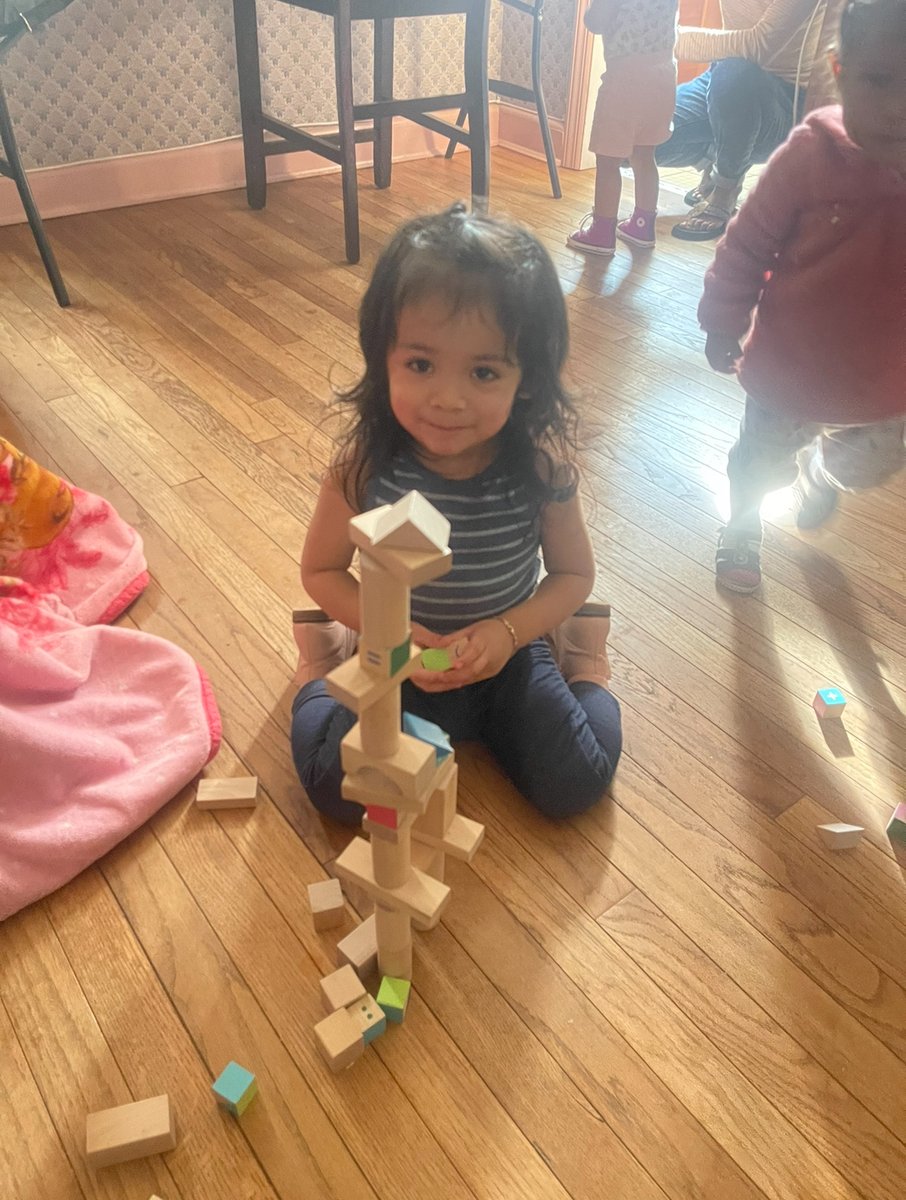 MCHCchesco's tweet image. Family Center Parent Educators capture the fun at home-visits. More than just fun, they&apos;re a fantastic way for kids to develop motor skills. Let the endless possibilities unfold! #FamilyLearning #BuildingBlocksAdventure #MotorSkillsDevelopment