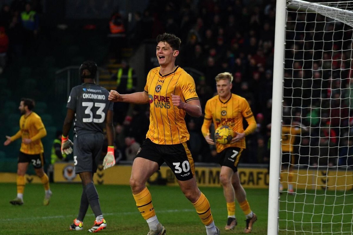 🚨🗣️ Seb Palmer-Houlden (Newport County): 'We want make Manchester United bring their stars. We always dey eager to play against the best players. We go try take advantage, because these moments no dey come often.' #MUFC