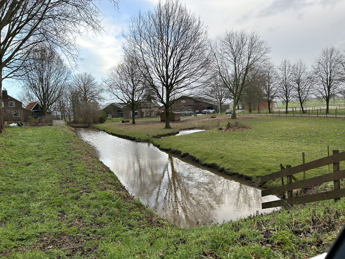 Vanmorgen met een aantal collega’s op werkbezoek op de Ekohoeve in Loenen aan de Vecht. Op uitnodiging van gedeputeerden van provincies (IPO) over de transitie landelijk gebied.