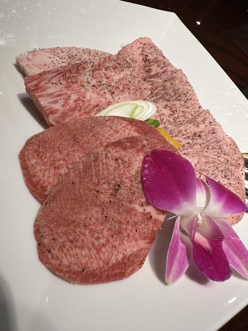 撮影おわりました🥺✨  今日はパコパコ団さんで撮影でした！☺❤️ お昼は焼肉食べたり、ゆるゆるしてて楽しい撮影でした🥰  監督といっぱいお話ししたよ🤗  メーカーさん、監督さんお疲れ様でした！！ありがとうございました🙇✨