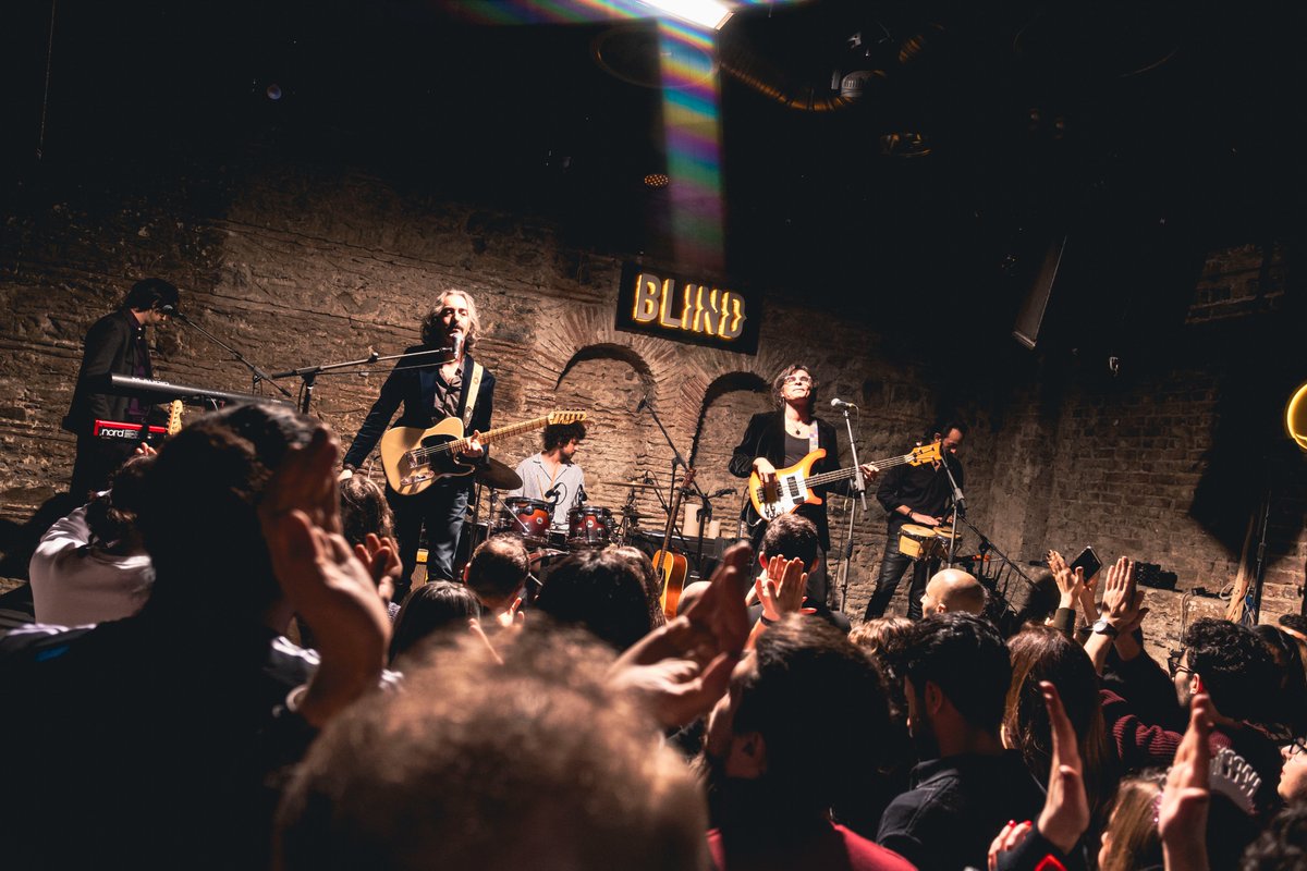 Blind sahnesinde harika bir Cumartesi akşamından kalan görüntüler💥