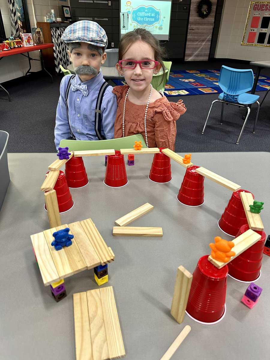 OCPSMediaCenter's tweet photo. Our Circus STEM week was very exciting! We problem solved, worked together, and flexed our engineering muscles! 🎪🦁💪🏼 https://t.co/AiPLKzZHDK
