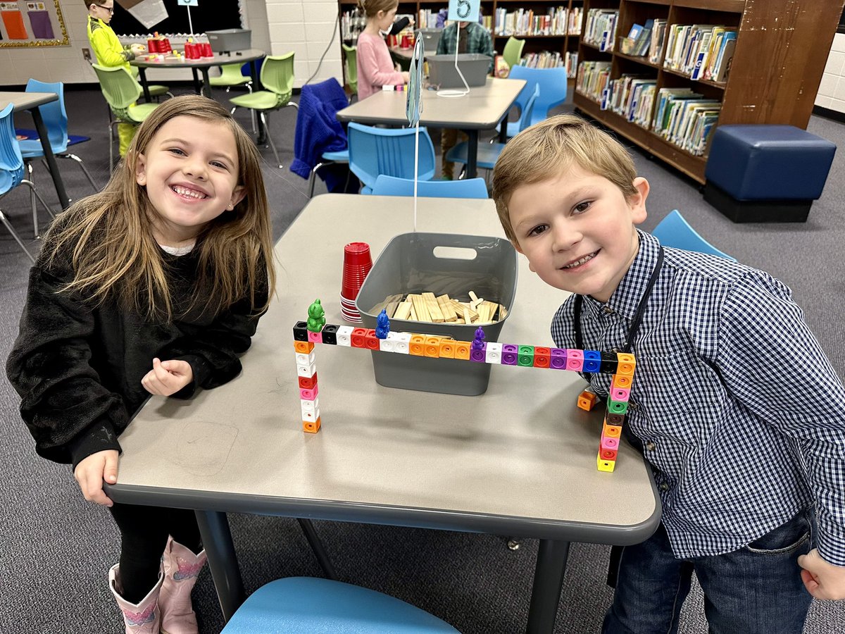 OCPSMediaCenter's tweet photo. Our Circus STEM week was very exciting! We problem solved, worked together, and flexed our engineering muscles! 🎪🦁💪🏼 https://t.co/AiPLKzZHDK