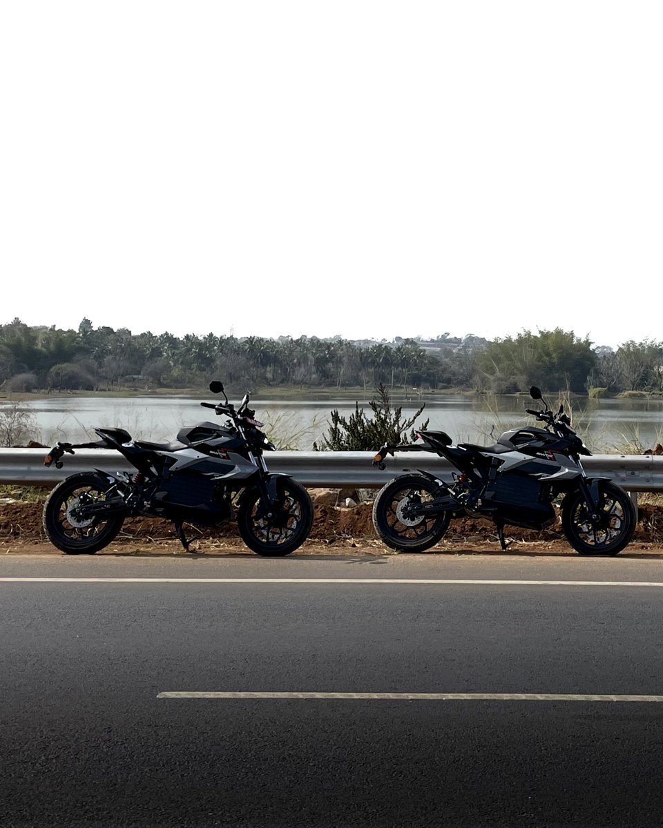 Breakfast ride #1: Orxa HQ to Rasta Cafe ☕️️ This is just the beginning of 10 breakfast rides we've got planned for the next few months! Stay tuned for more motorcycle adventures.

#bangalurubikers #rastacafe #orxaenergies #orxamantis #bikeride