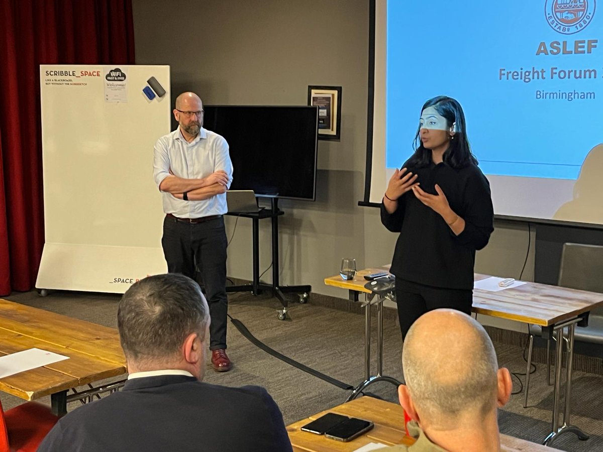 zarahsultana's tweet photo. This weekend I joined ASLEF, the train drivers' union, for their Freight Forum, where I spoke about the need to invest in our transport system, including bringing our railways back into public ownership.

Thank you for the invitation, @ASLEFunion! https://t.co/Rjq1rUHbFA