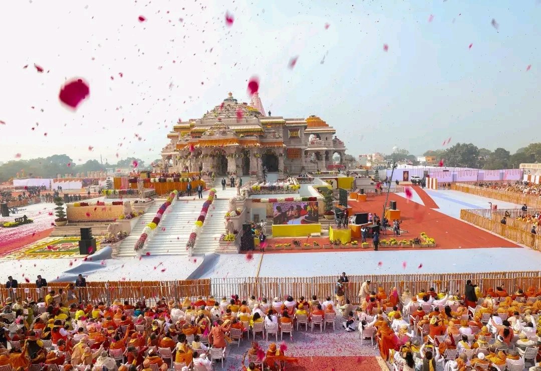 AtulNationalist's tweet photo. #सुस्वागतम्_प्रभु_श्री_राम 

बड़ी प्रतीक्षा कराए सरकार!! 🙏
हे दीनदयाला, हे भारत के हितकारी... अब कृपा बनाये रखना इस देश पर! इस मिट्टी पर... हम सब पर...

#सब_तुम्हारा_है. .. तुम सबके हो देव!! 🙏 https://t.co/Y9uNOdqBFg