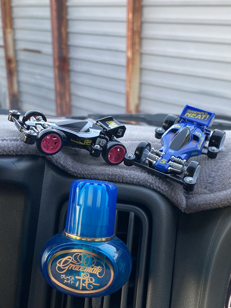 m4downtown's tweet photo. クルマにアバンテ
クルマにポピー♪
#tomica #tamiya #アバンテJr
#gracemate #poppy #ポピー https://t.co/1bOXM9h4a6