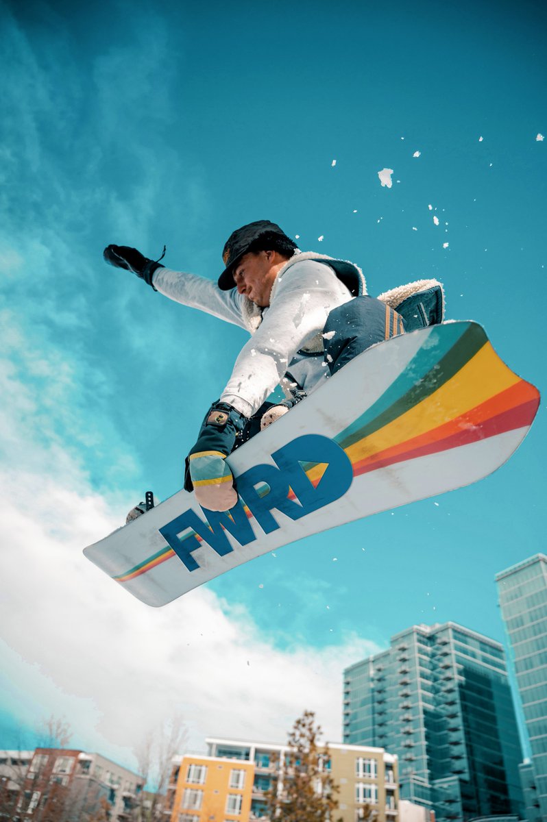Reset your routine. FWRD is free from artificial colours or sweeteners and loaded with minerals from a natural source, like potassium from coconuts 🏂🥥

#DrinkFWRD #StepFWRD #FWRD
