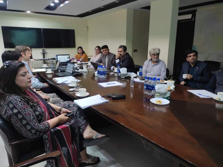 pcmu786's tweet photo. Productive Parallel Meetings at PCMU
Exciting sessions today at PCMU with Mr. @nzessani  DG/PC, PCMU and distinguished guests, Mr. Greg Browder, TTL, and Mr. Francois Co Task Team Leader and Mr. Ghulam Ali Talpur, PD SWAT. 
#Collaboration #MeetingDay #GlobalPartnerships https://t.co/omzyBZJHWc