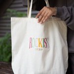 Photo by Rockiss (@RockissCo)