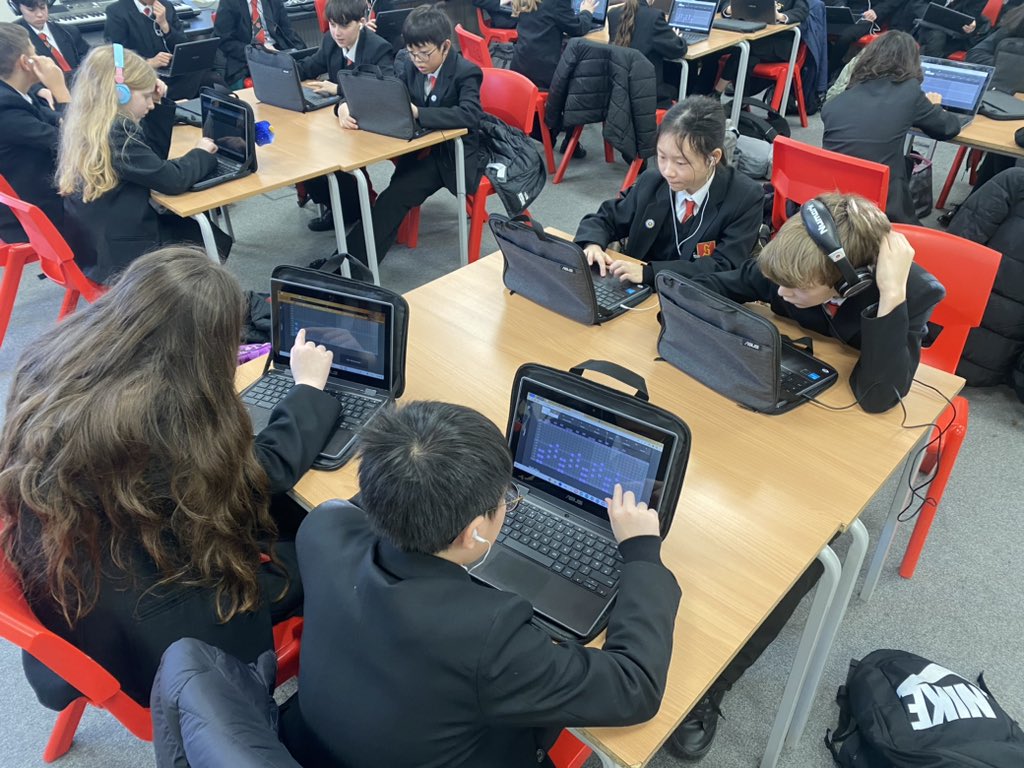 Year 7s exploring loops using music technology and <a href="/Ableton/">Ableton</a> and exploring concepts of chords, bass lines and drum loops. Great fun!