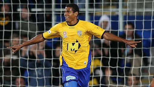 RandomALPlayers's tweet image. Milson- Gold Coast United 2009/10