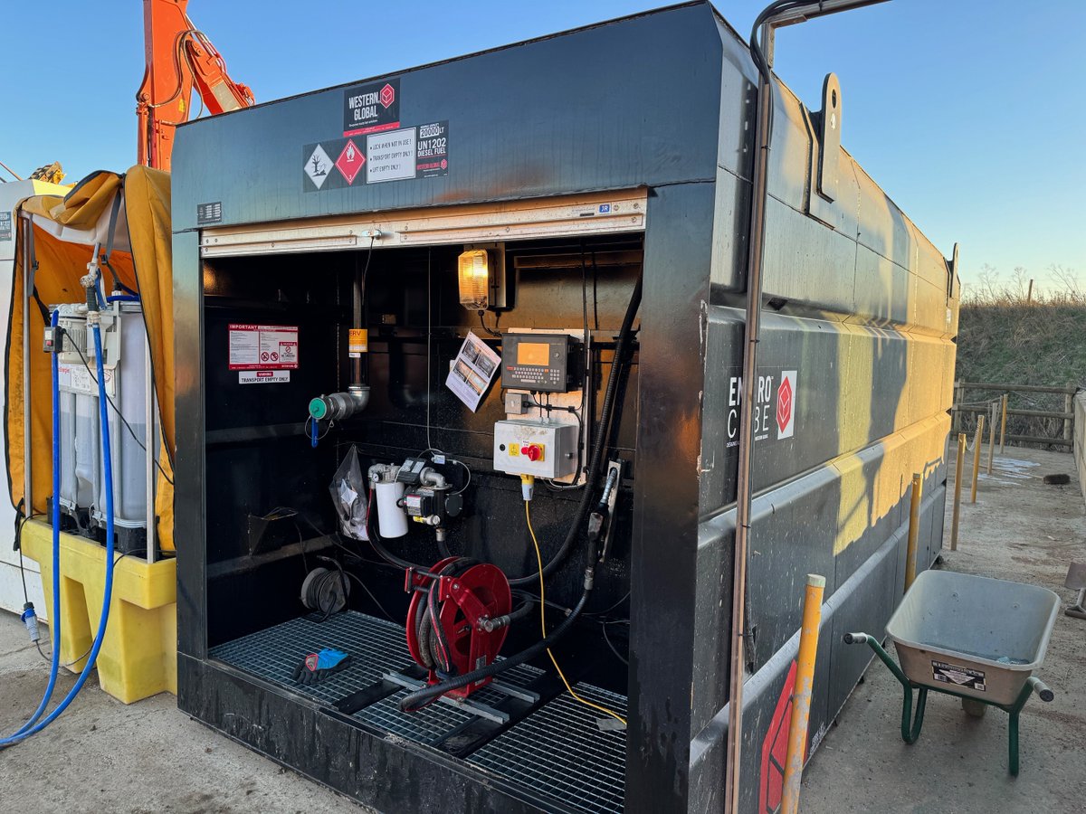 ArdentHire's tweet photo. We think Fuel-IT is so good that we're using it in our depots.
We're saving admin time, HGV waiting time, fuel costs and fuel outages.
Our depots love it!
t: 03333 202 555 e: hire@ardenthire.com
#ardenthire #fuelit #fuelmanagement @ArdentHire https://t.co/gGt6QeyE18
