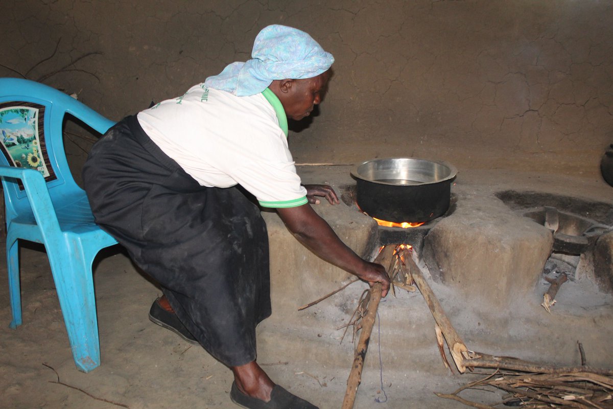 eco2libriumllc's tweet image. Cooking may be a tiresome chore, but the satisfaction of cooking with less firewood is worth it. It's a fresh start in 2024! Grab one Upesi #cookstove at only 160 shillings with absolutely free #installation. 
Make your order now on 07107 96 519 /0741 933 506.