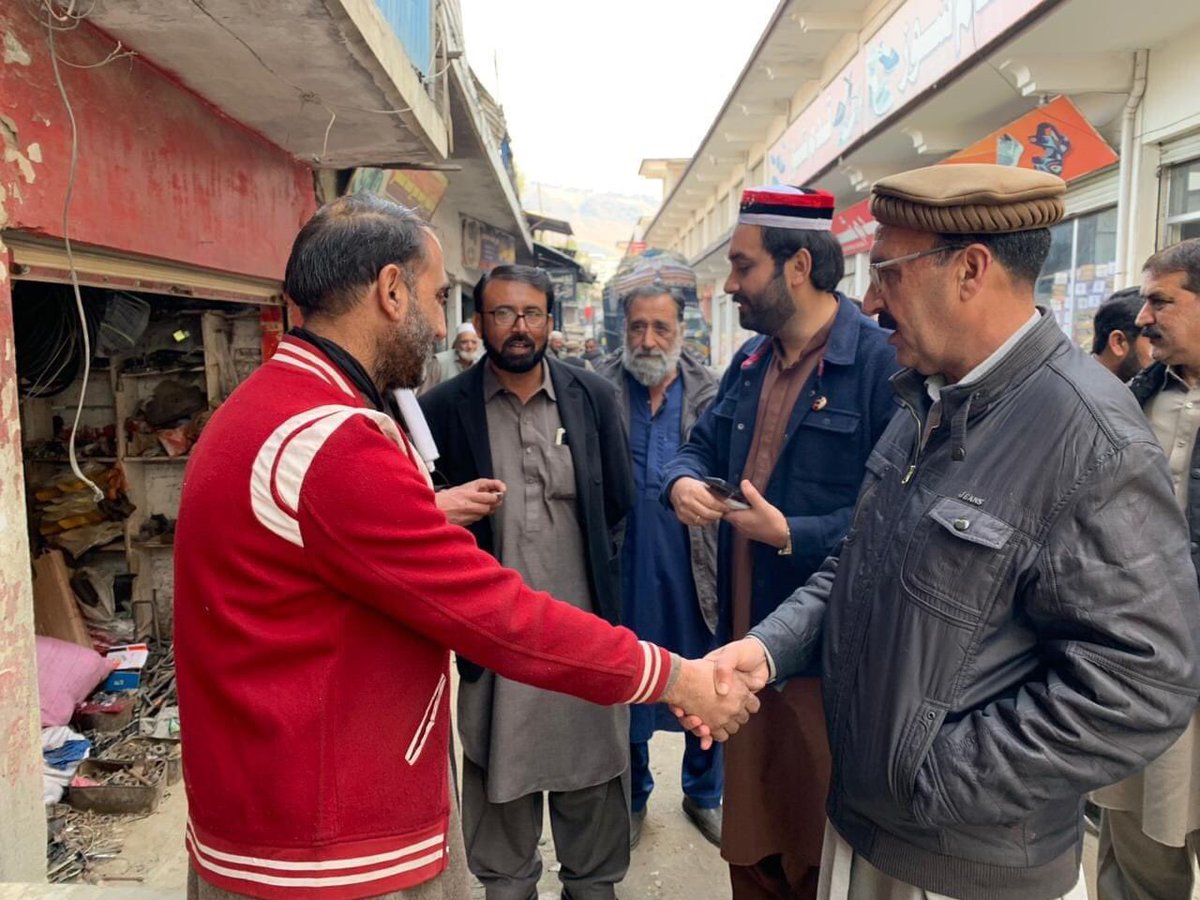 qwpswat's tweet photo. الیکشن 2024 کمپین کی دوران
قومی وطن پارٹی نامزد امیدوار برائے حلقہ پی کے 6 ملک عمران خان اج بروز پیر (وتکے شاہدرہ )کے مختلف جگوں پر اپنی ساتھیوں کی ساتھ لوگوں سے ملاقات کررہے ہیں :
#QWP #QWPIsFuture #Vote4QWP #AftabSherpao #PK6 #SWAT #MalakImranKhan https://t.co/3CkAQBt4sS