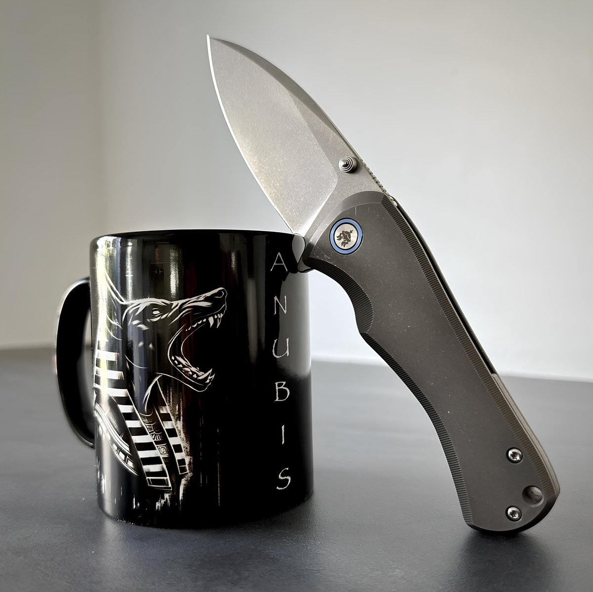 WarbladesRSA's tweet photo. Mug Monday… 

#warblades #anubis #builtforwar 

https://t.co/xL24abunXX https://t.co/VKKslaDLN8