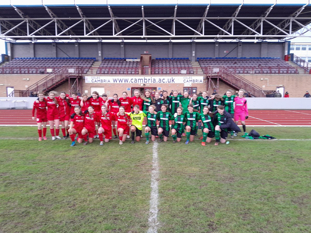 FlintGirlsFA's tweet image. Huge well done to our under 15s squad for two great results in the space of 7 days in tough weather conditions. That makes it 3 on the bounce for the girls now and we look forward to seeing how their season concludes in a competitive North Wales division this year.