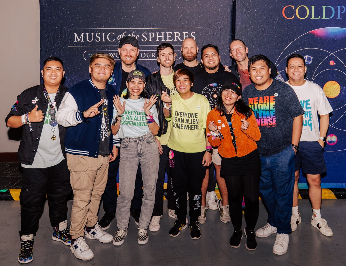 neilenore's tweet image. DREAM COME TRUE πͺπ«Άπ½β¨ I finally met @Coldplay!
I am beyond grateful for this incredible opportunity. Your music has been a soundtrack to my life, and meeting the band in person was a dream realized. Thank you for an adventure of a lifetime β¨ #ColdplayManila