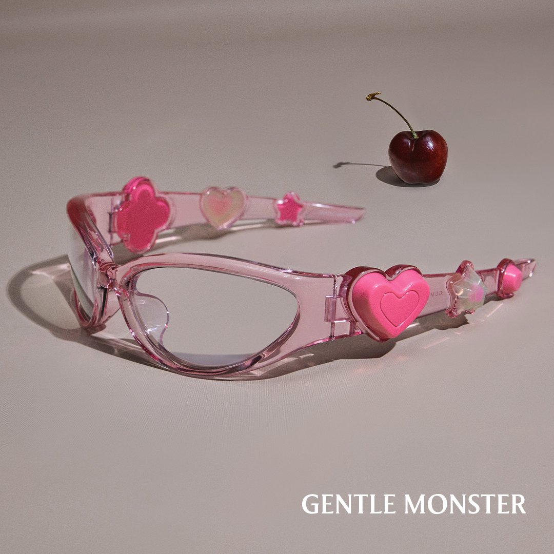 ชาวป๊อปมาอัปเดตแฟชั่นแว่นตากัน!! ตอนนี้แบรนด์ @_GentleMonster_ ปล่อยคอลเลกชันใหม่ GENTLE JELLY ที่มีการผสมผสานเรื่องราวของโลก ‘เจลลี่’ พร้อมกับการออกแบบสุดยูนีค ไม่เหมือนใคร เอ็กซ์คลูซีฟมาก! #POPreport #Gentlemonster #GentlemonsterTH #GentleJelly #GentleJellyTH