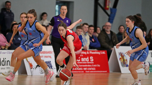 Comhghairdeas le GCU Brunell ar an mbua iontach ach go háirithe le Laura Ní Annagáin(5AG) a bhí ar an bPainéil stairiúil inné a bhuaigh a gcéad Corn Uile Éireann.@SportTG4 @BballIrl @Corkmensbball @brunell_pro  @gurrancu @BigRedBench @echolivecork