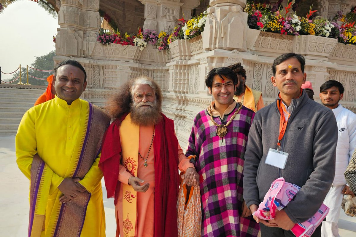 Pujya Swamiji tweet media