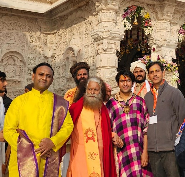 Pujya Swamiji tweet media
