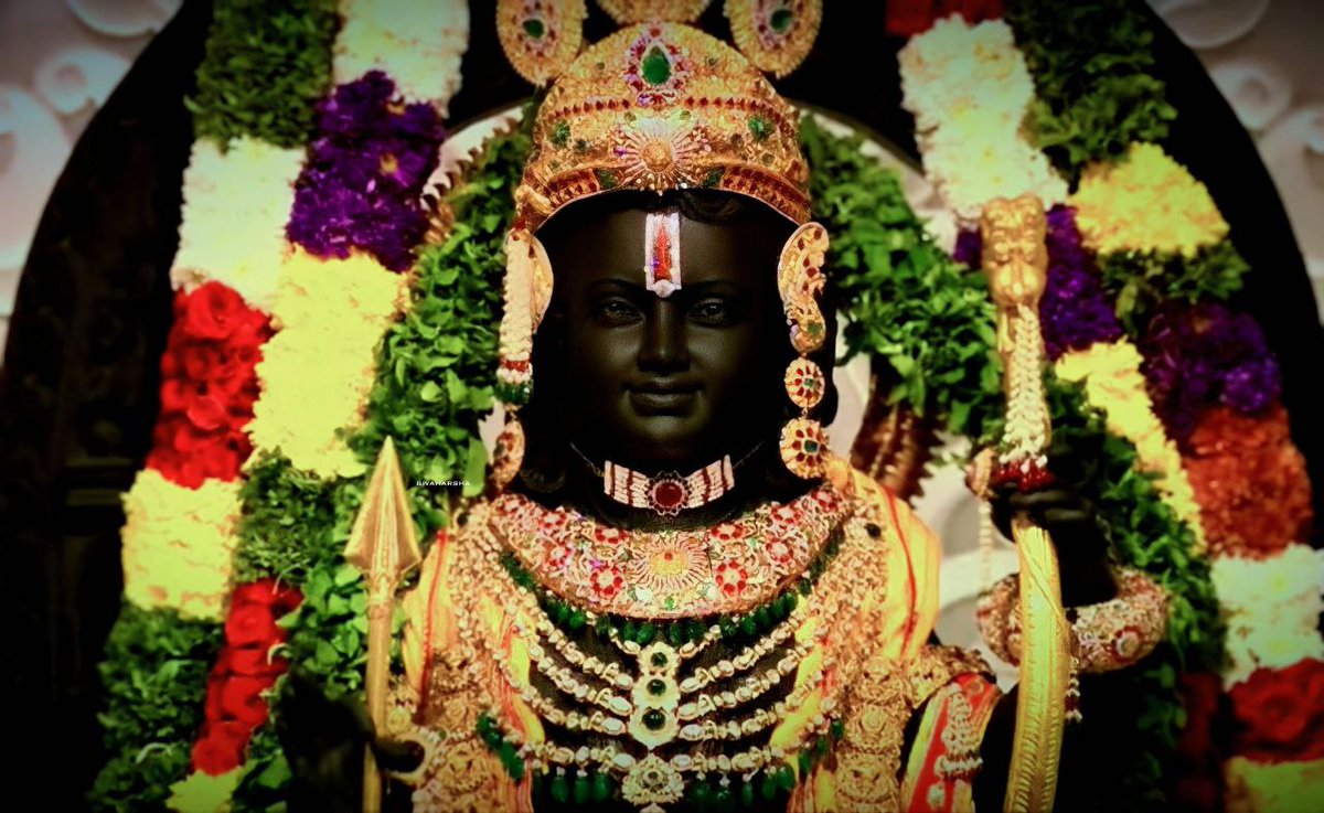 D_PandeyG's tweet photo. पाई न केहिं गति पतित पावन राम भजि सुनु सठ मना।
गनिका अजामिल ब्याध गीध गजादि खल तारे घना।।
आभीर जमन किरात खस स्वपचादि अति अघरूप जे।
कहि नाम बारक तेपि पावन होहिं राम नमामि ते।। https://t.co/meLiiivZon
