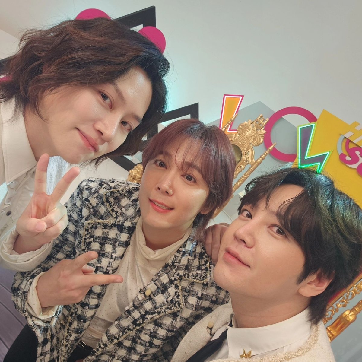 instagram.com/p/C2ZgtFDPMNf/…
김희철인스타
#이홍기 #장근석 #이십세기힛트쏭