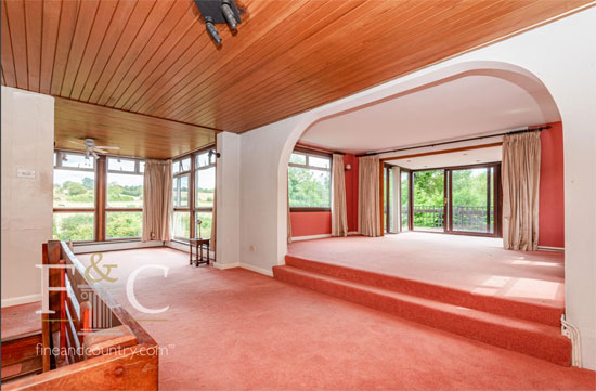 There is an option to knock down and replace – or you can bring this 1970s modern house in Nazeing, Essex, back to its former glory. But it will be a significant renovation project. bit.ly/48H7Ci9