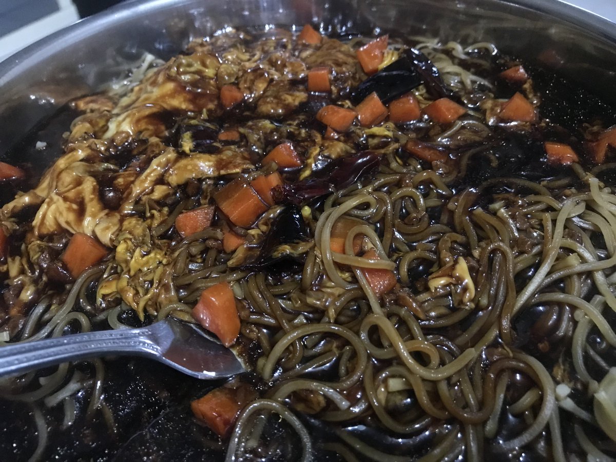 sureshb_26's tweet image. Sizzling yee mee by my youngest girl #tastesogood