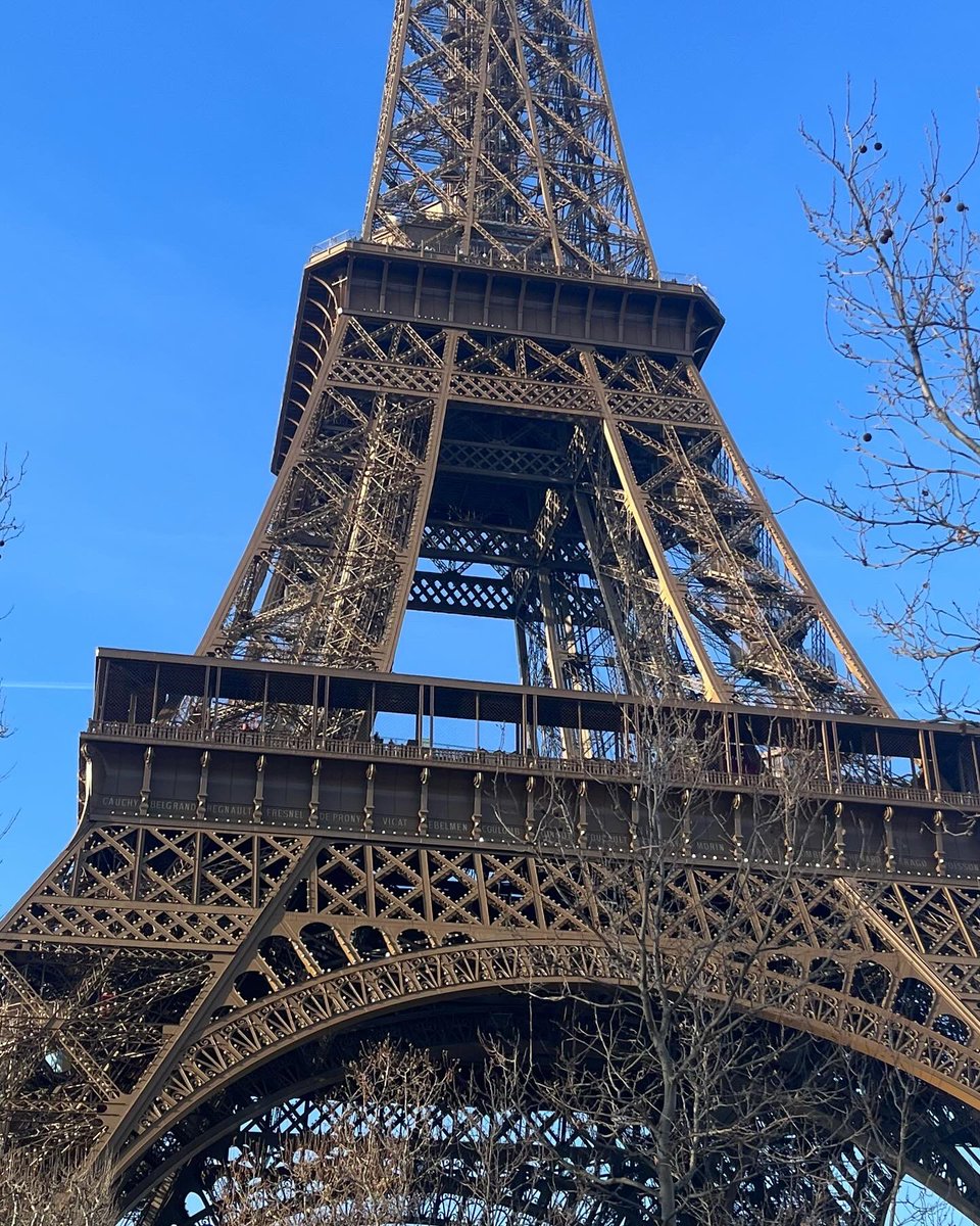 Pamelahu0330's tweet photo. Jan. 2024. Paris https://t.co/jRoBdc41Nt