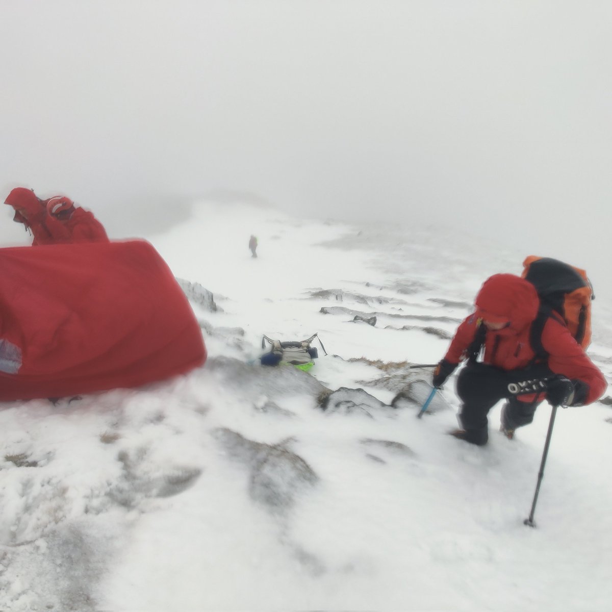LomondMRT's tweet image. As a Mountain Rescue Team, it's essential that we train in the worst weather conditions that we can be called to work in. Yesterday gave a window of opportunity before the worst of Storm Isha arrived. 
#ThinkWinter