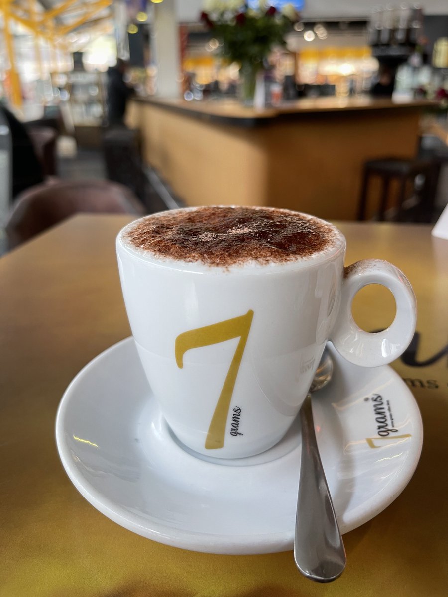 Swiss_Cathy's tweet photo. #Bonjour #X ☕️👋🏼😁
#cappuccino #pausecafé #café
#7grams #Sion https://t.co/6hPSBFWEkN