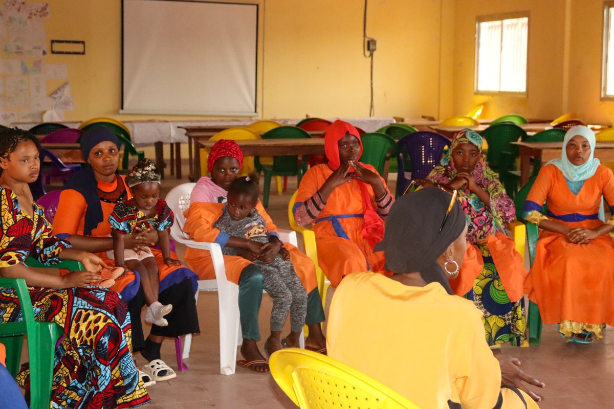 𝑨𝒄𝒕 1 : 𝑪𝒂𝒖𝒔𝒆𝒓𝒊𝒆 é𝒅𝒖𝒄𝒂𝒕𝒊𝒗𝒆 𝒔𝒖𝒓 𝒍𝒆 𝑴𝒂𝒓𝒊𝒂𝒈𝒆 𝒅'𝒆𝒏𝒇𝒂𝒏𝒕𝒔 𝒂𝒏𝒊𝒎é𝒆 𝒑𝒂𝒓 𝒏𝒐𝒕𝒓𝒆 𝒑𝒂𝒊𝒓 é𝒅𝒖𝒄𝒂𝒕𝒓𝒊𝒄𝒆 𝑭𝒂𝒕𝒐𝒖𝒎𝒂𝒕𝒂 𝑫𝒊𝒂𝒓𝒂𝒚𝒆 𝑫𝒊𝒂𝒍𝒍𝒐.
Des témoignages par des filles qui se sont mariées et divorcé
#MariageDenfant