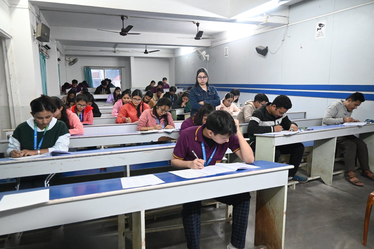 PotentialCncept's tweet photo. Thrilling snapshots from #ANTS PT #06, the All Northeast Test Series organized by Potential &amp; Concept Educations. Students showcasing determination as they face the ANTS exam, preparing for future success in #JEE and #NEET. 📷🚀 #ExamMoments https://t.co/juBtTh9fpu