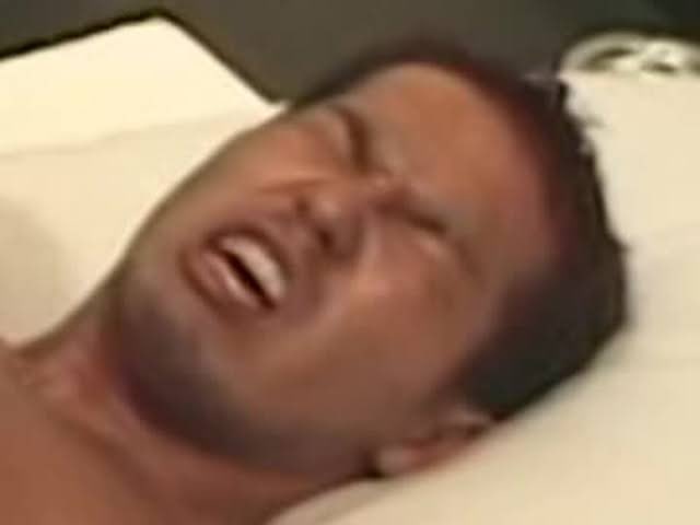 HeIsJumboMegane's tweet photo. 落ちてく過去は鮮明で
見せたい未来は繊細で
イキスギイクは先輩で https://t.co/LbzwfXDtJO