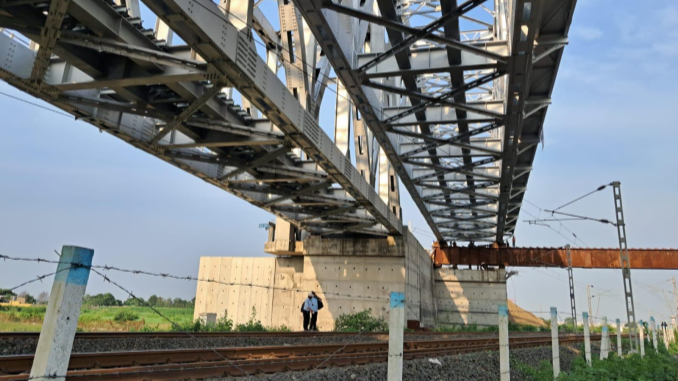 RailAnalysis's tweet photo. #DFCCIL invites #tender for #ConsultingServices for #DetailedTechnicalInspection of #ROBs, #RFOs and #Bridges from Sachin to New Makarpura section of #WDFC
Read more...https://t.co/ztRkZmmtaA
#indianrailways #railway #infrastructure #railflyover #roadoverbridges #project https://t.co/IU5sD3wCFZ