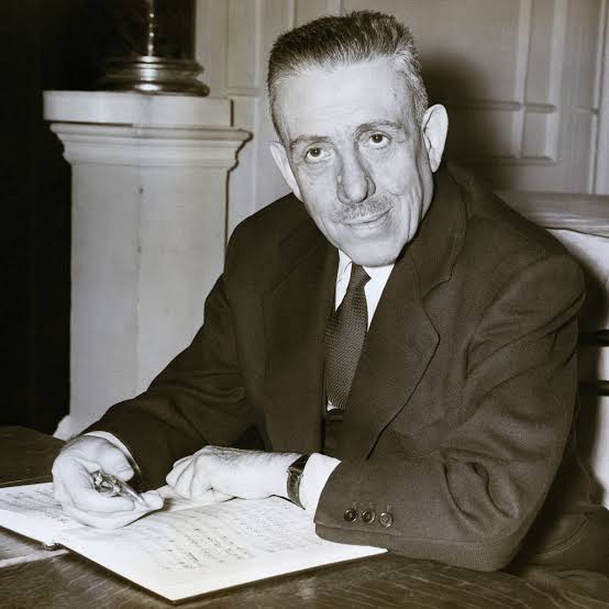 Kingston Choral Society (@kingstonchoir) on Twitter photo #ComeAndSing Poulenc's Gloria on Thursday 21st March 7.00 (for a 7.30 start) at Hollyfield School, Surbiton led by <a href="/roberts_gavin/">Gavin Roberts</a>, accompanied on the piano by David Syrus. There'll be coffee, tea and cakes too! For more details and tickets see ticketsource.co.uk/kingstonchoral… #ComeAndSing Poulenc's Gloria on Thursday 21st March 7.00 (for a 7.30 start) at Hollyfield School, Surbiton led by <a href="/roberts_gavin/">Gavin Roberts</a>, accompanied on the piano by David Syrus. There'll be coffee, tea and cakes too! For more details and tickets see ticketsource.co.uk/kingstonchoral…