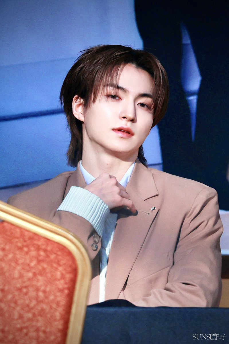 240120

 #로민 #ROMIN #엘라스트 #ELAST
