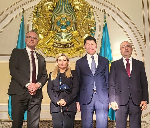 Deputy Regional Director for Europe & CIS @nrhartmann met w/ Director of Multilateral Cooperation Department, @MFA_KZ @temenov to reaffirm #UNDP's commitment to a strategic partnership w/ the focus on #SDG localization, regional dev’t, #green transition & public sector reform.